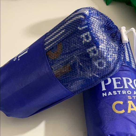 Peroni Nastro Azzurro Stile Capr Blue and White Towel in a Carrying Bag NWOT - Picture 4 of 5
